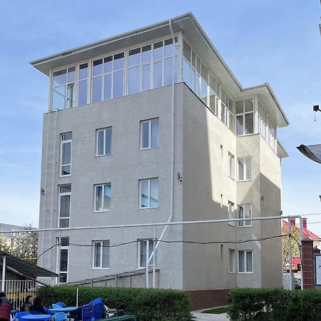 Nomad Inn Bishkek Bagian luar foto