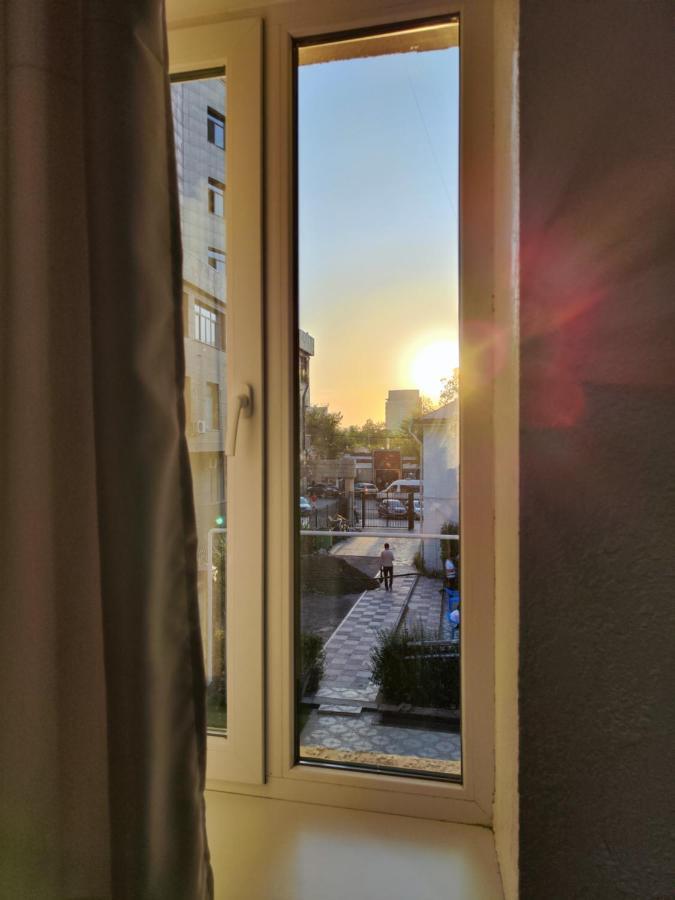 Nomad Inn Bishkek Bagian luar foto