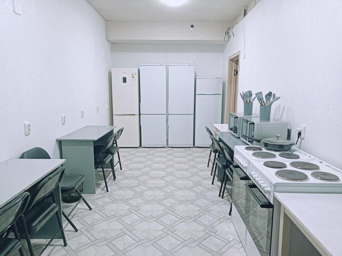 Nomad Inn Bishkek Bagian luar foto